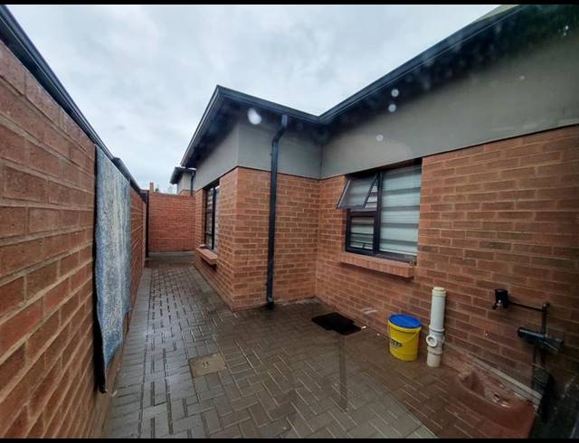 3 BEDROOM TOWNHOUSE FOR SALE IN MONTANA